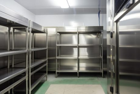 Descubra a importância em optar por móveis em aço inox de qualidade