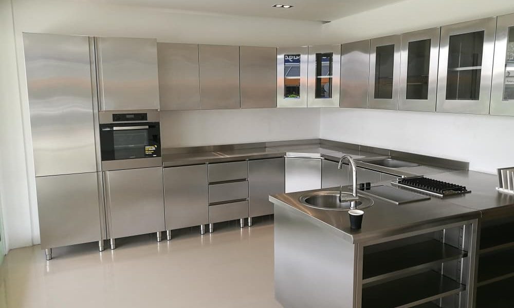 Você sabia que o inox pode transformar a organização da sua cozinha?