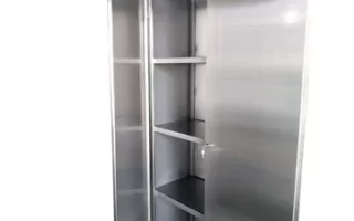 Armário de aço inox: por que investir? Conheça os benefícios!